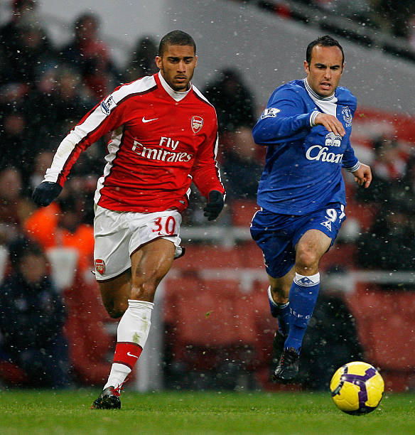 表现成为团 表现成为团